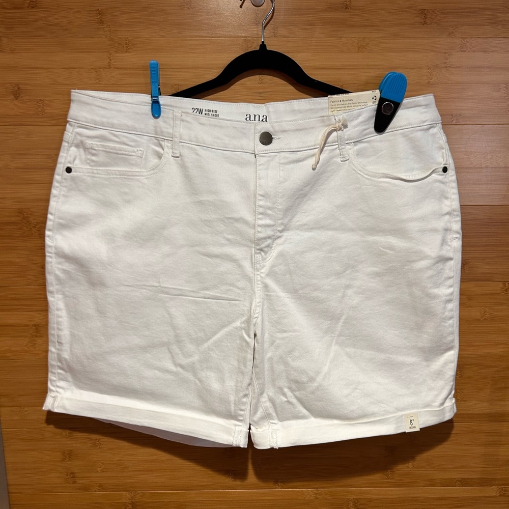 a.n.a Women's Crisp White Jean Shorts